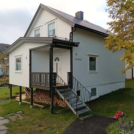 Great Guest House Natalie'S Skjervoy Esterno foto